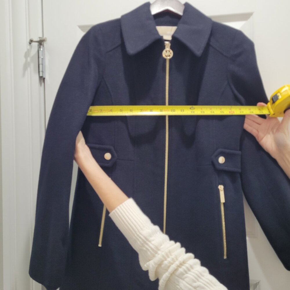 Like New Michael Kors Wool Coat. Zip-Front Closure. Two Pockets. Midnight. XS. - Picture 12 of 16